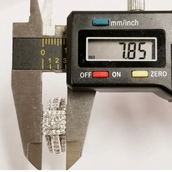 10K Halo Diamond Ring - Picture 10 of 11